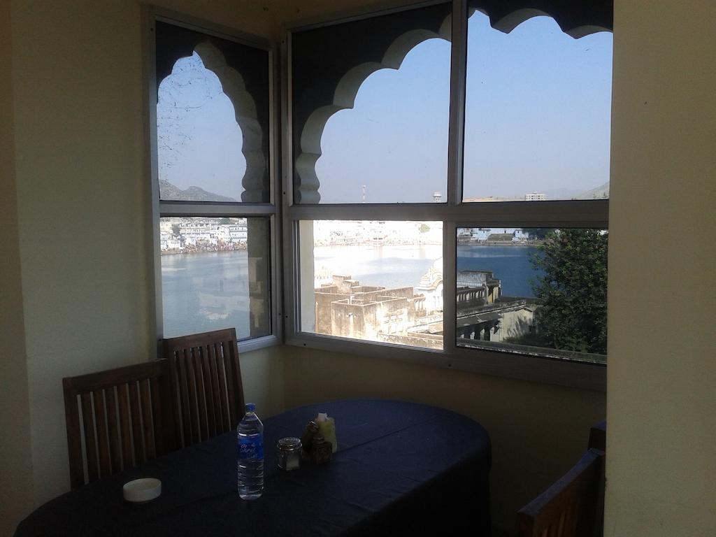 Pushkar Lake Palace Exterior photo